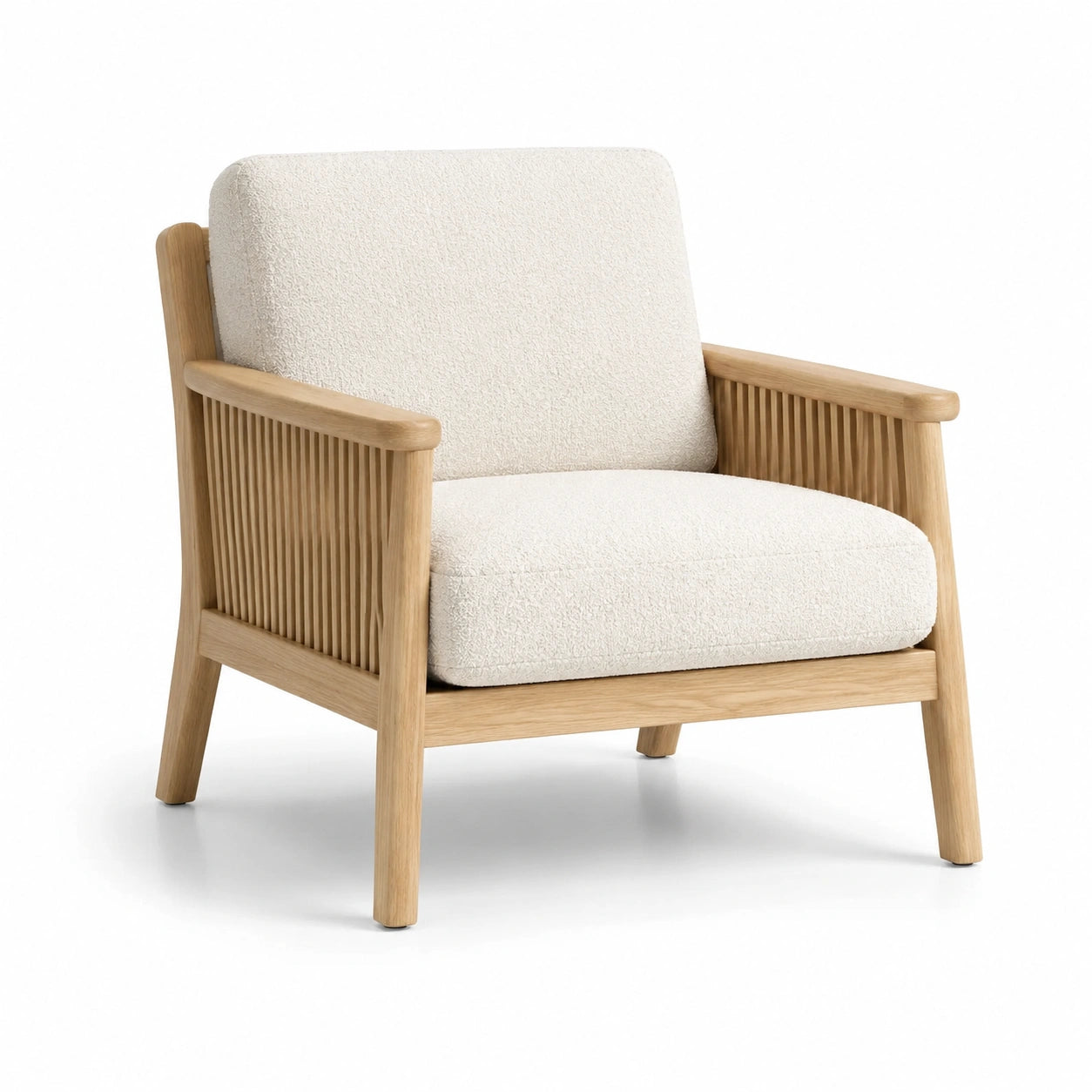 Poltrona in Legno con Rivestimento in Bouclé Beige